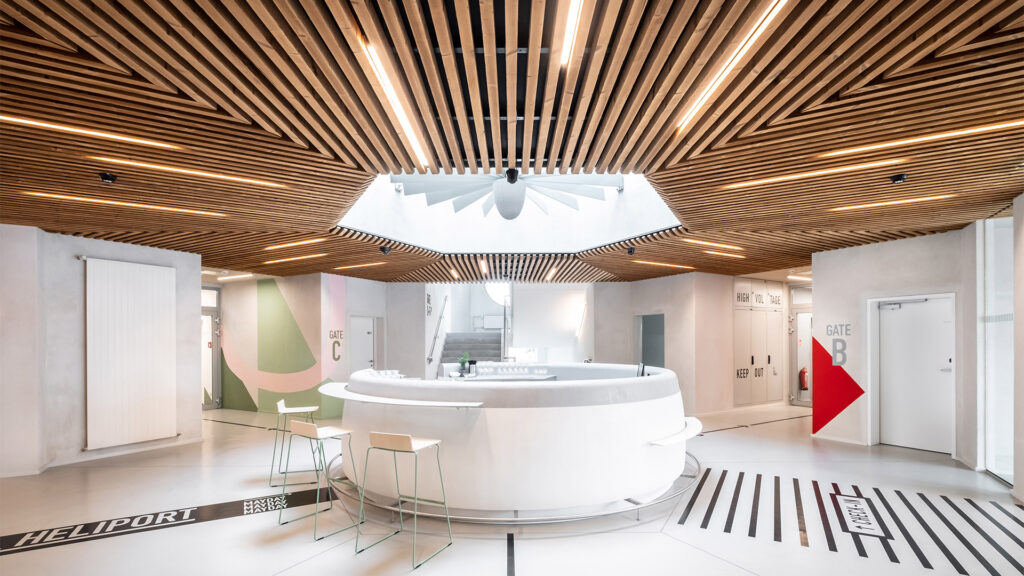 Lunawood Thermowood Airbase Hotel Gran Pradiso Mareiner Holz